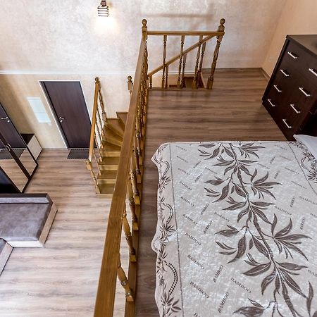Studio Apartment In Center Of Odesa Luaran gambar