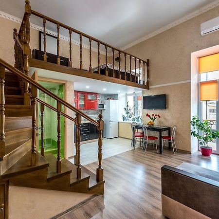 Studio Apartment In Center Of Odesa Luaran gambar