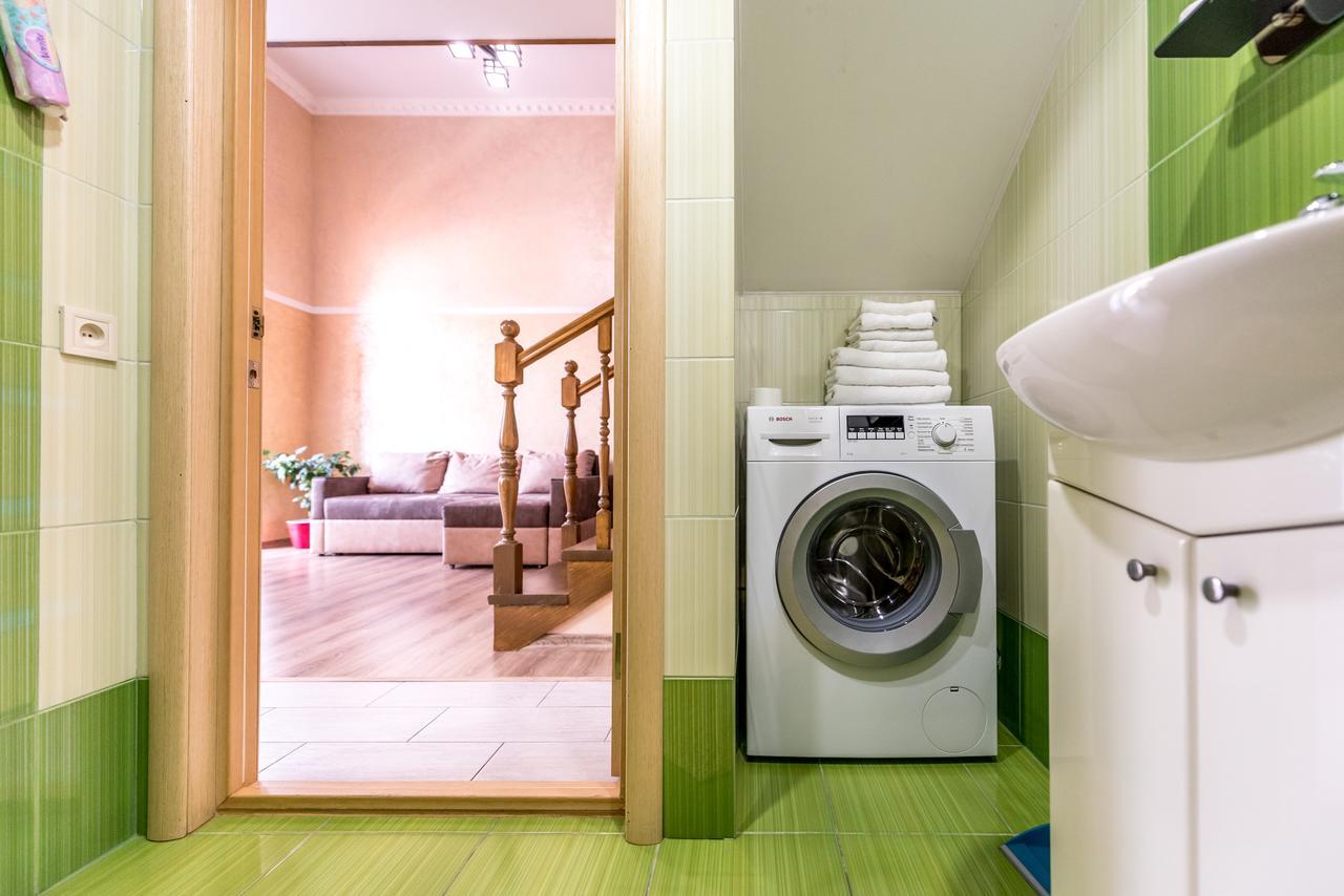 Studio Apartment In Center Of Odesa Luaran gambar